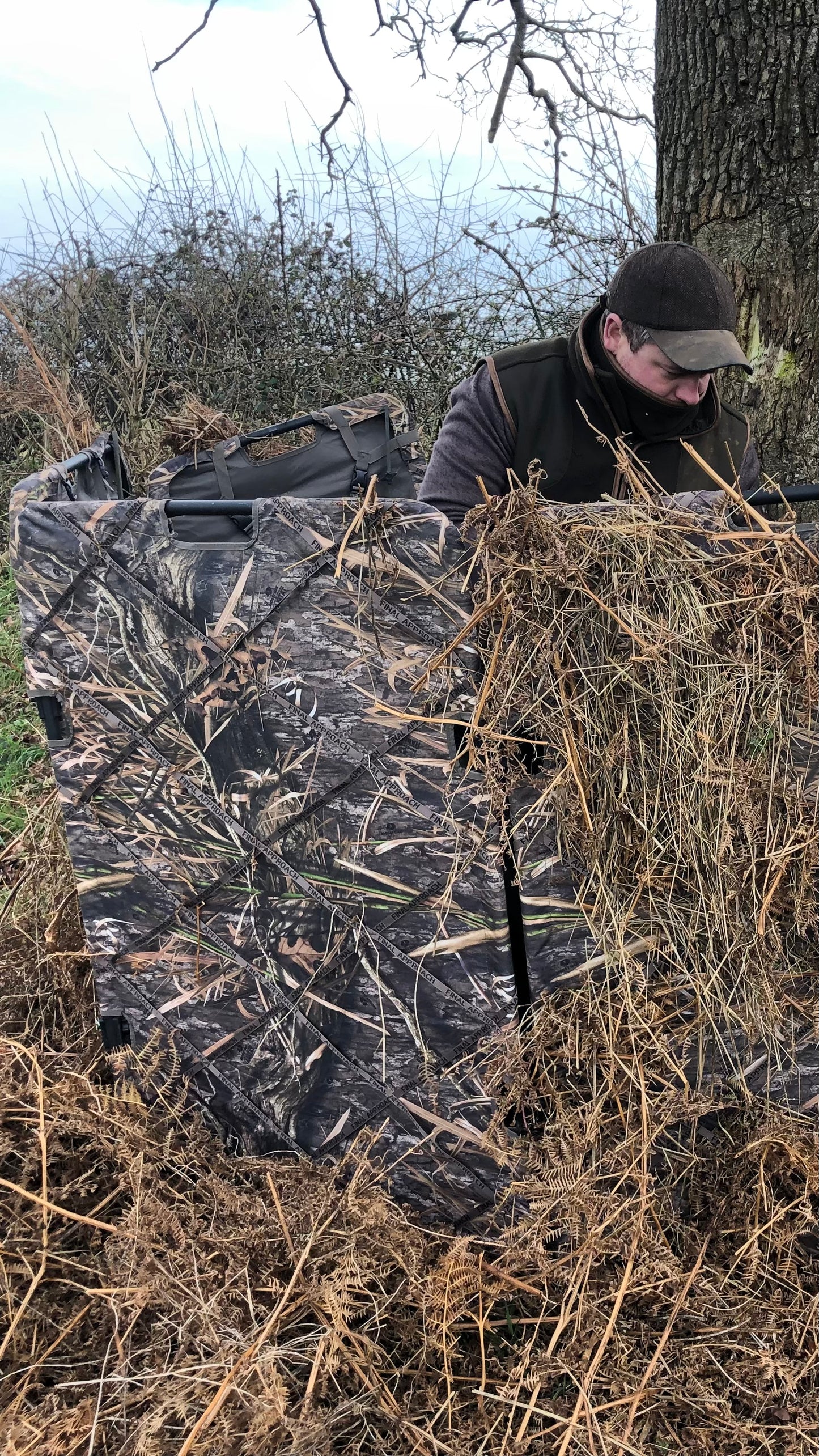 FA-233200 MOBILE VERSATILE PANEL BLIND
